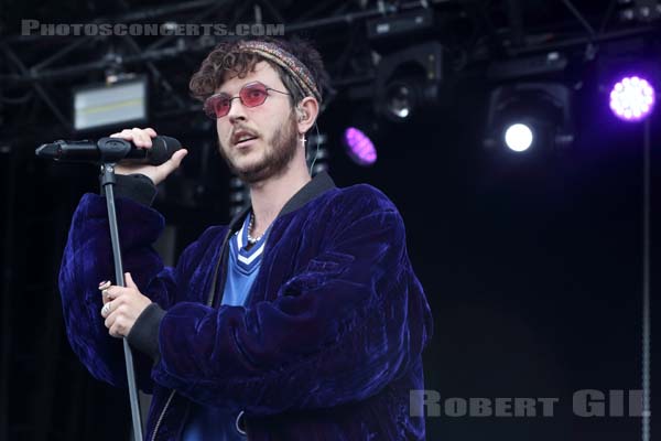 OSCAR AND THE WOLF - 2017-07-23 - PARIS - Hippodrome de Longchamp - Alternative Stage - 